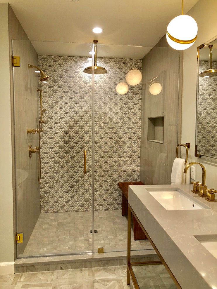 ニューヨークにあるアジアンスタイルのおしゃれな浴室の写真