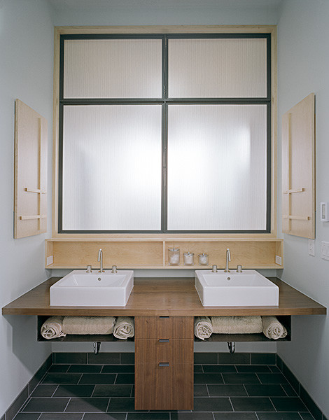 Foto på ett funkis badrum