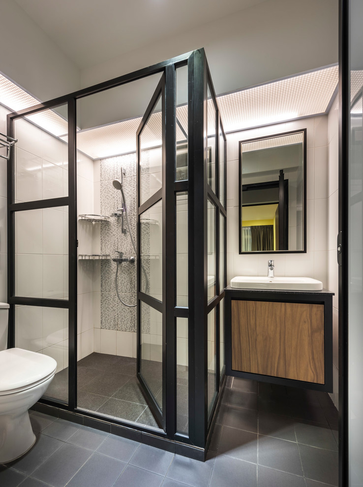 Bathroom - modern bathroom idea in Singapore
