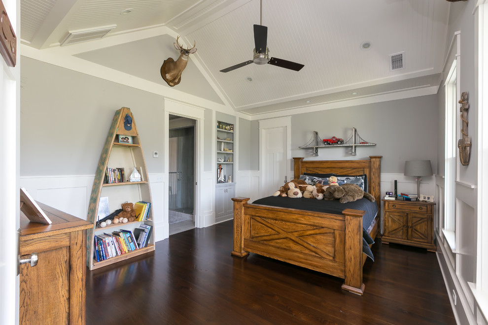 Bedroom - bedroom idea in Charleston