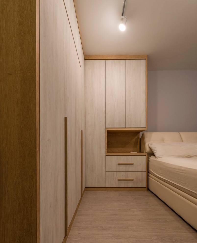 Bedroom - scandinavian bedroom idea in Singapore