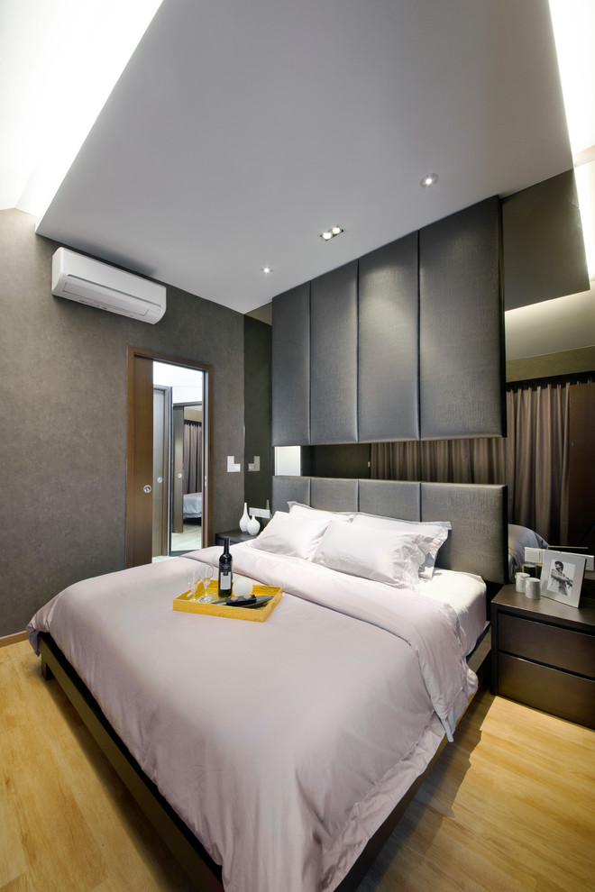 シンガポールにあるエクレクティックスタイルのおしゃれな寝室のレイアウト