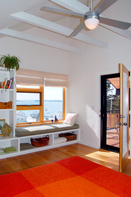 Bedroom - contemporary bedroom idea in San Francisco