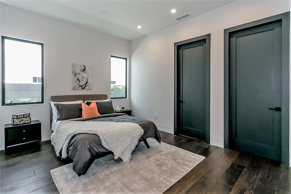 15025 Hesby St. Contemporary Bedroom Los Angeles