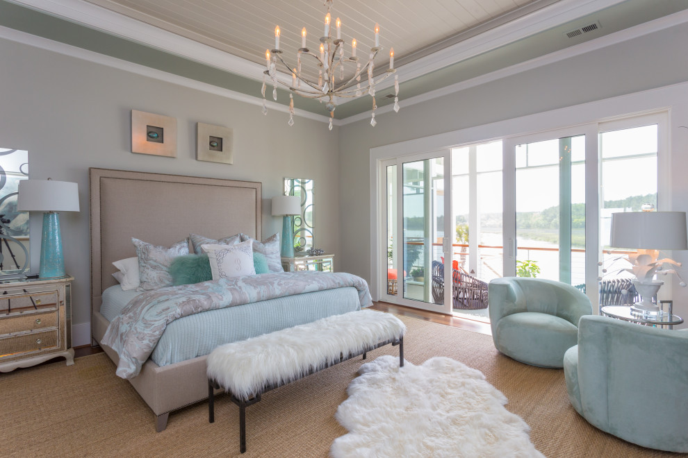 На фото: спальня в морском стиле с серыми стенами, паркетным полом среднего тона, коричневым полом и многоуровневым потолком