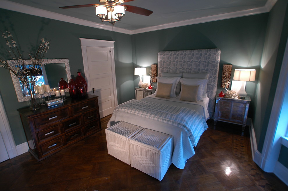 Example of an eclectic bedroom design in Sacramento