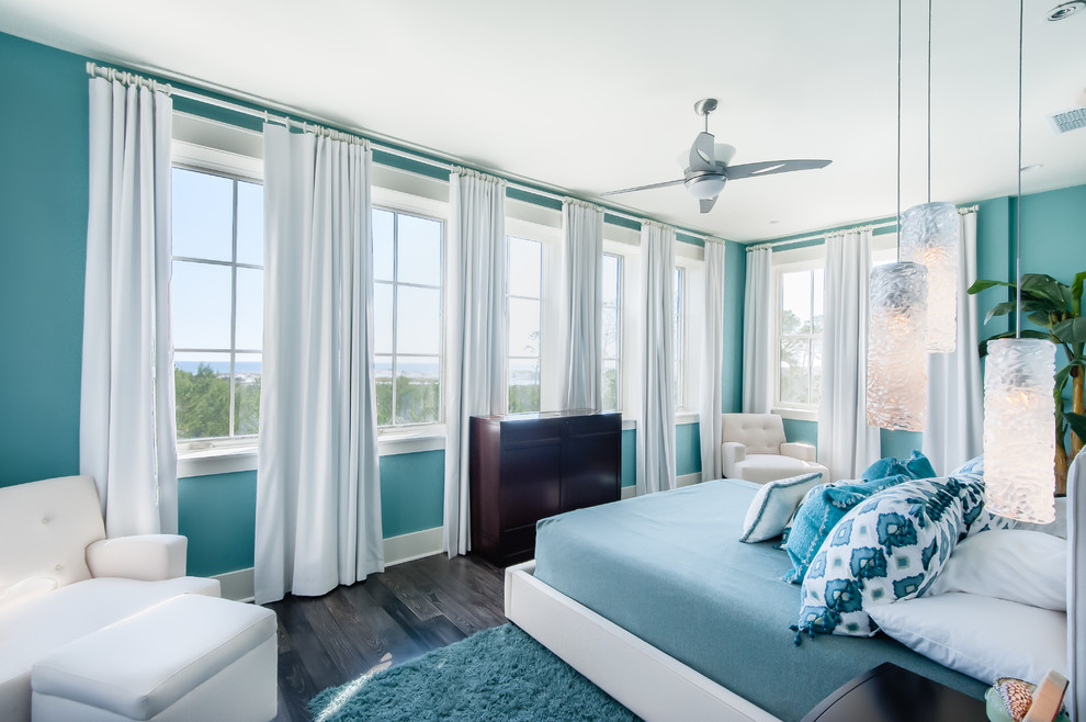 Bedroom - coastal bedroom idea in Miami