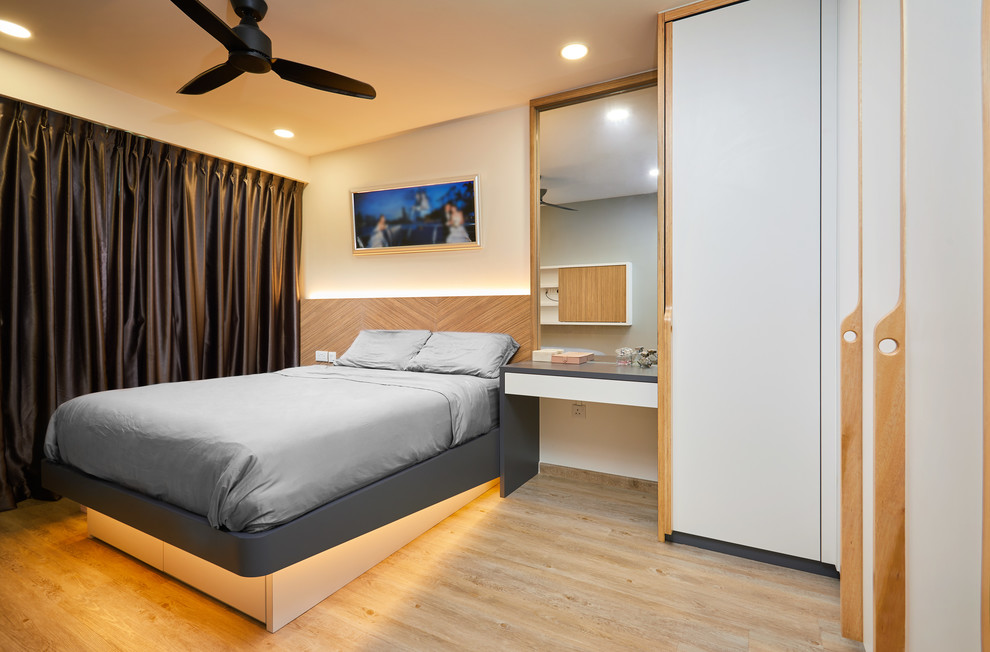4Room Standard BTO Yishun Modern Bedroom Singapore by The Local INN.terior Pte. Ltd