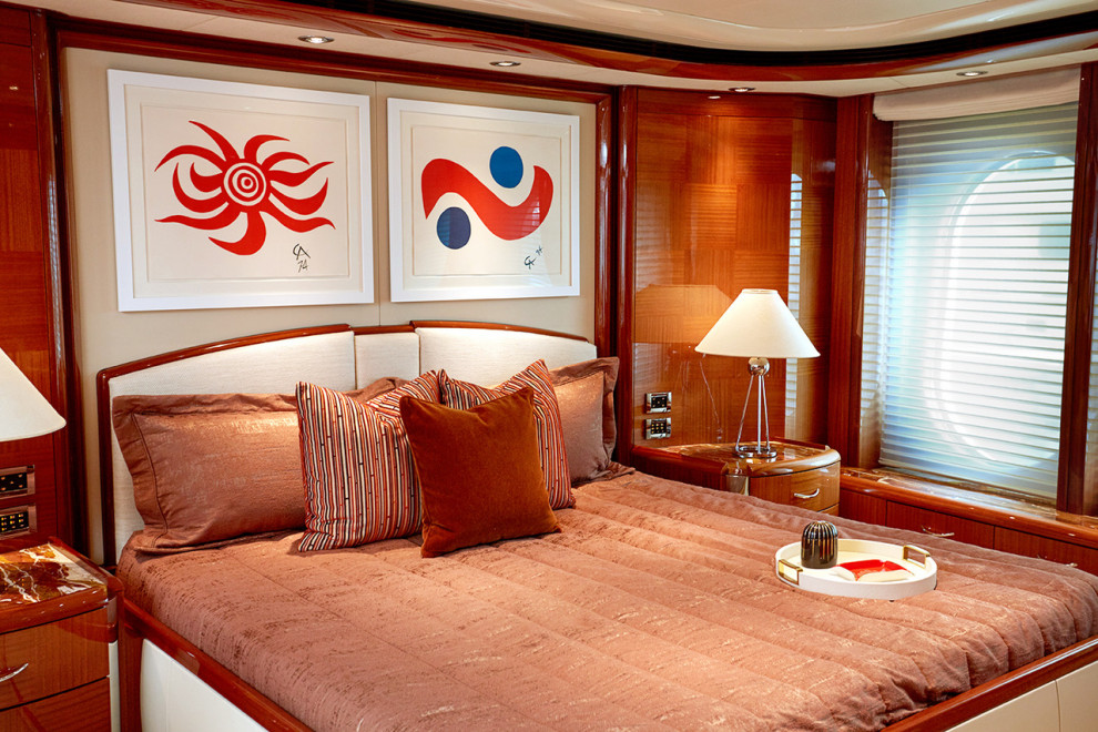 Esempio di una camera da letto stile marino