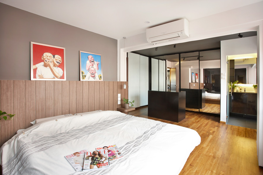 Bedroom - modern bedroom idea in Singapore