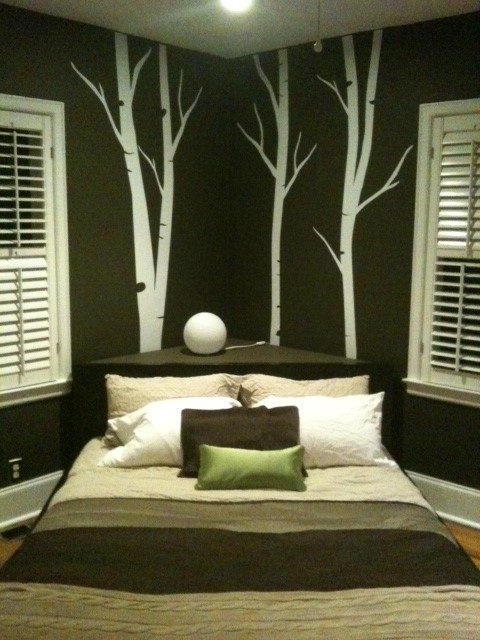Example of a bedroom design