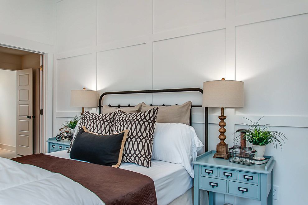Inspiration for a mid-sized country light wood floor bedroom remodel in Nashville