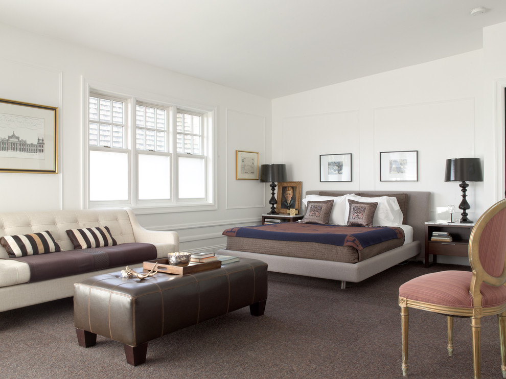 Ispirazione per una camera da letto minimal di medie dimensioni con pareti bianche e moquette