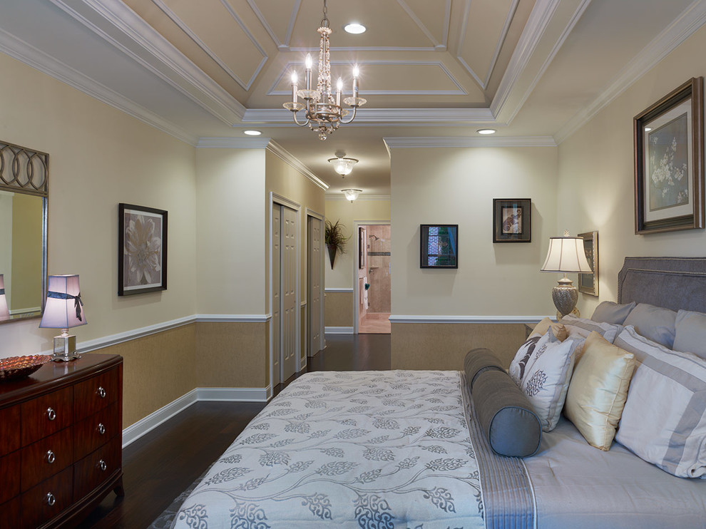 Inspiration for a large contemporary master bedroom in Philadelphia.