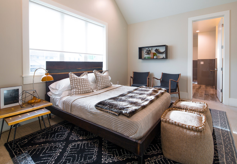 Rustikales Gästezimmer ohne Kamin mit beiger Wandfarbe und Teppichboden in Salt Lake City