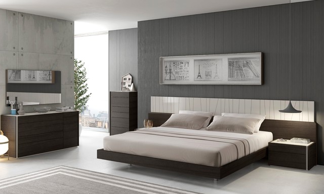 Contemporary queen clearance size bed
