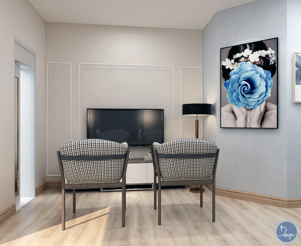 Свежая идея для дизайна: большая хозяйская спальня в современном стиле с синими стенами, полом из ламината и обоями на стенах без камина - отличное фото интерьера
