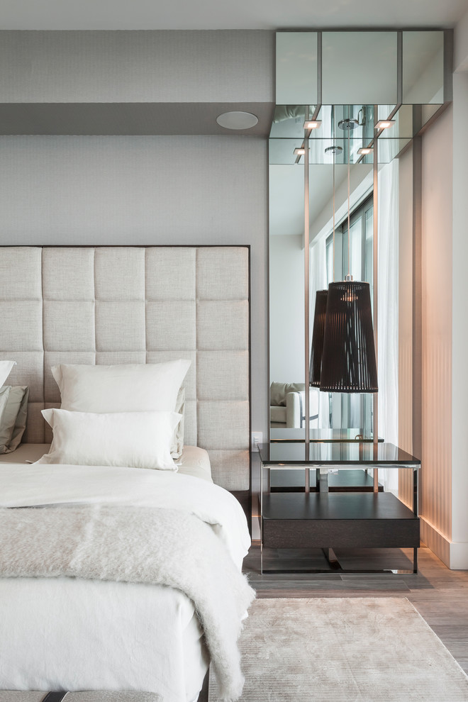 Свежая идея для дизайна: большая спальня в современном стиле - отличное фото интерьера