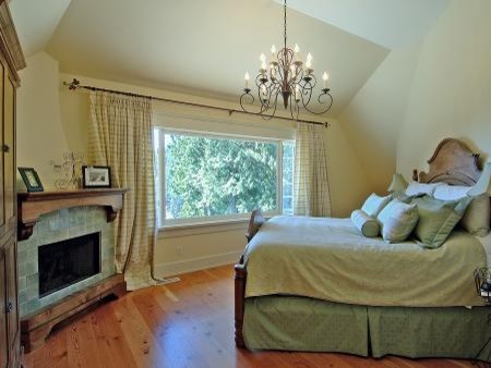 Bedroom - traditional bedroom idea in Vancouver