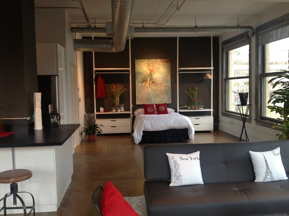 Industrial Schlafzimmer ohne Kamin mit grauer Wandfarbe in San Francisco