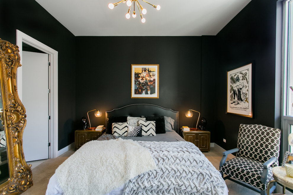 На фото: хозяйская спальня среднего размера в современном стиле с черными стенами, ковровым покрытием и бежевым полом без камина
