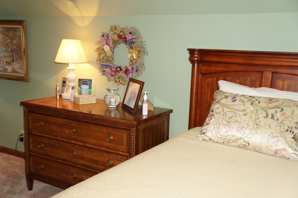 インディアナポリスにあるトラディショナルスタイルのおしゃれな客用寝室