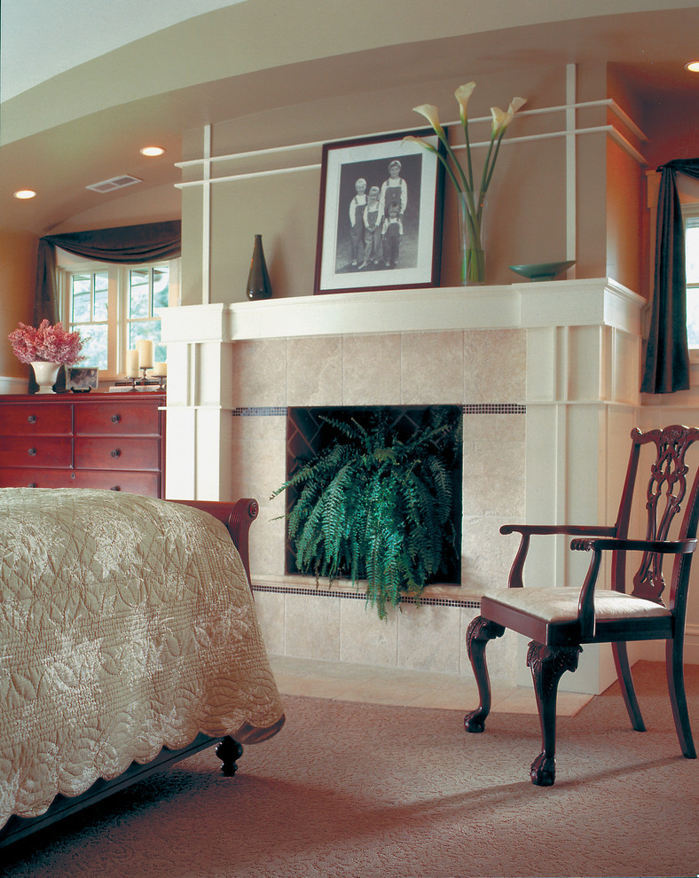 Arts & Crafts Details Craftsman Bedroom Chicago by