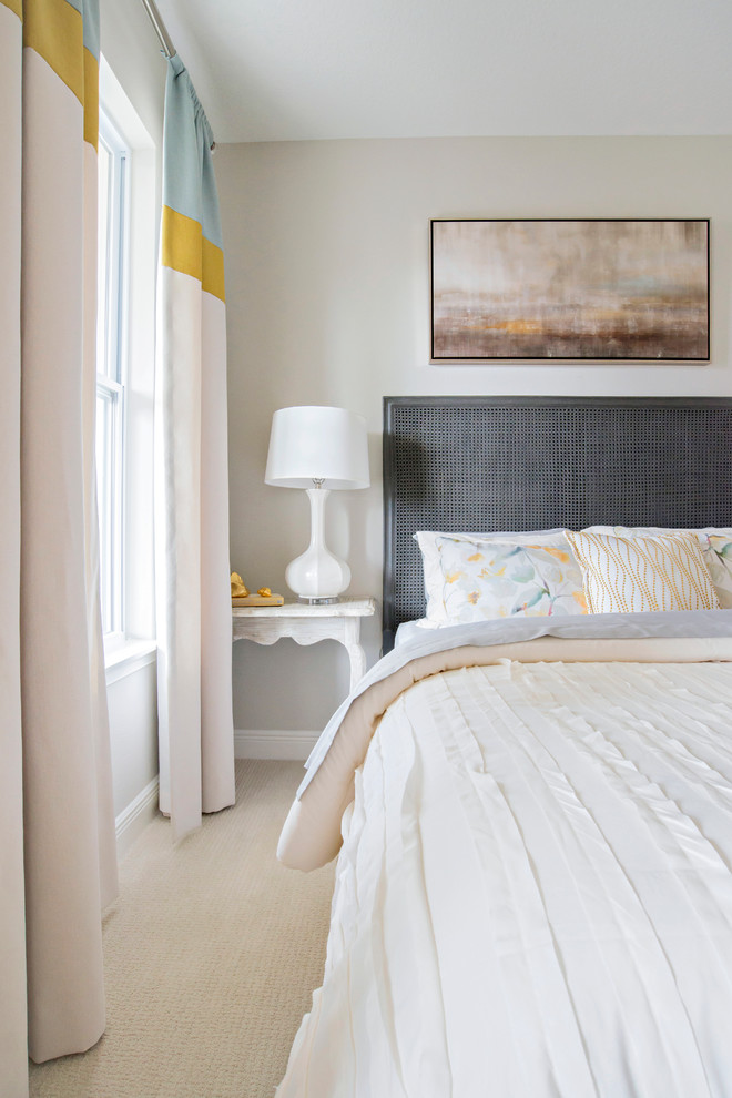 Classic bedroom in Orlando with beige walls.