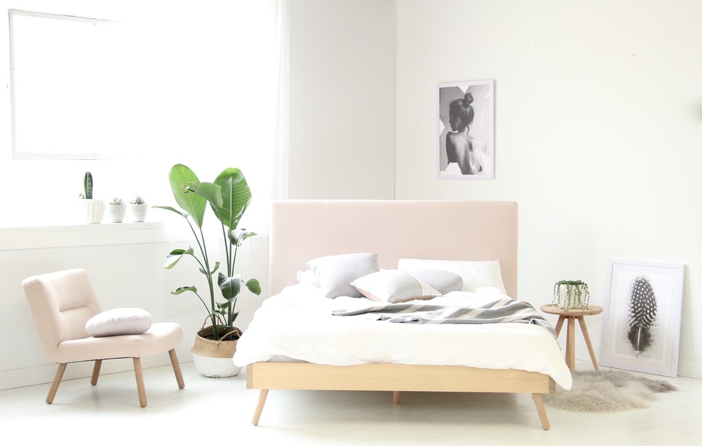 Bedroom - scandinavian bedroom idea in Melbourne