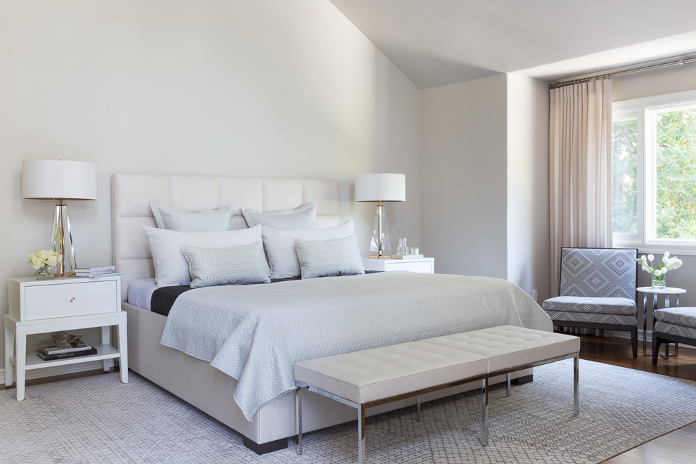 Стильный дизайн: хозяйская спальня в стиле неоклассика (современная классика) - последний тренд