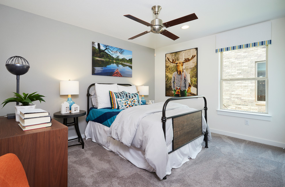 Mittelgroßes Modernes Gästezimmer mit beiger Wandfarbe, Teppichboden und beigem Boden in Austin