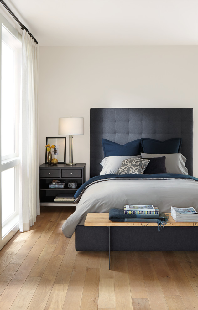 Vacation rentals, private rooms, sublets by the night. avery bed with tall headboard