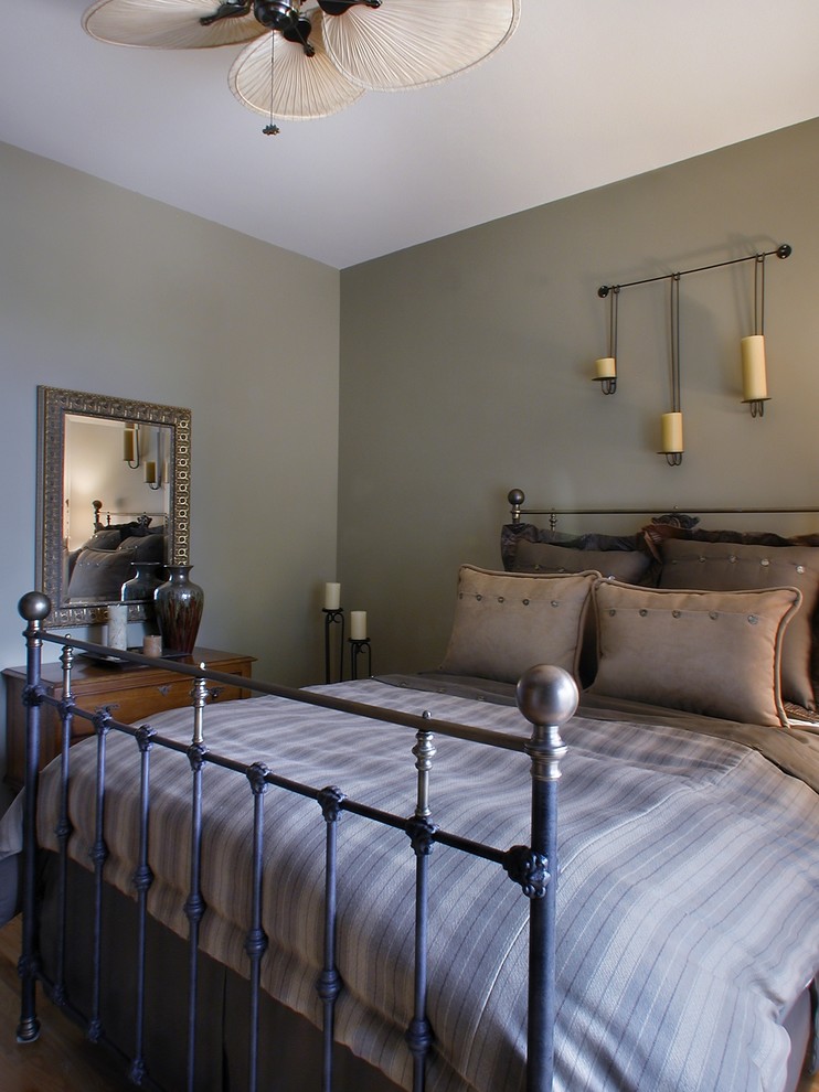Inspiration for a timeless bedroom remodel in Chicago with gray walls
