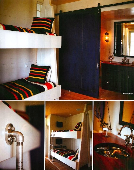 Idee per una grande camera da letto classica con pareti bianche e pavimento in legno massello medio