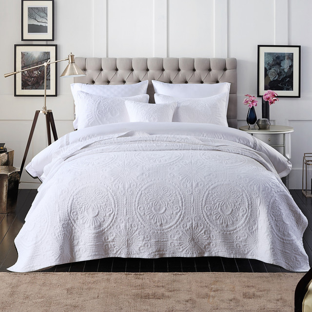 Baroque White 100 Cotton Coverlet Bedspread Set Contemporary