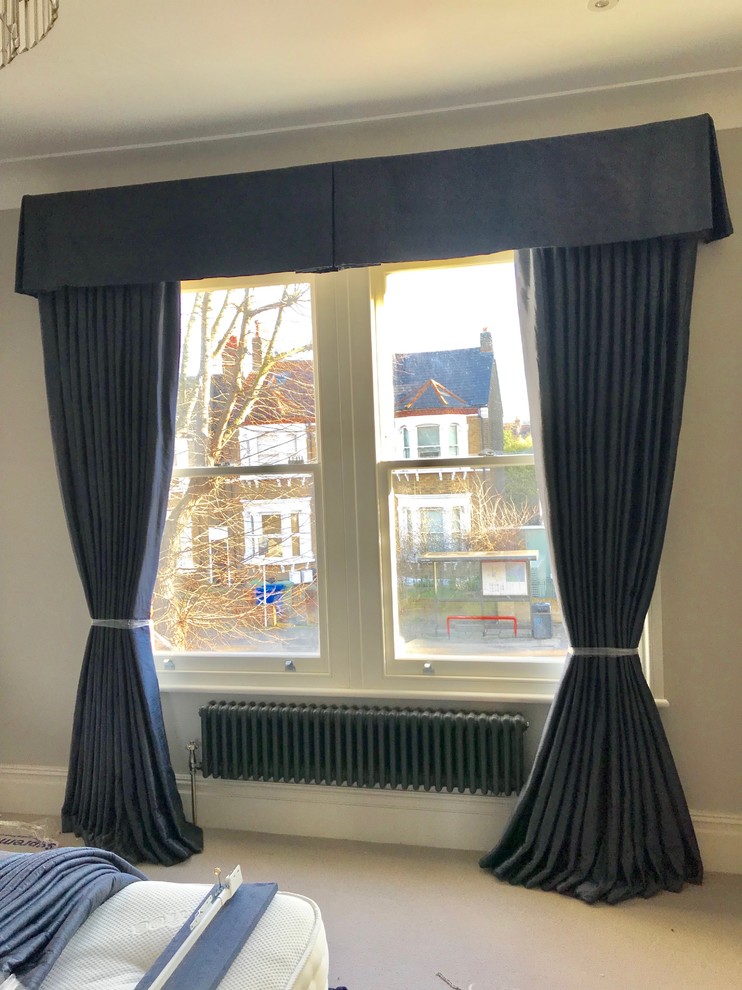 Barry Curtains Traditional Bedroom London by Elly Allen