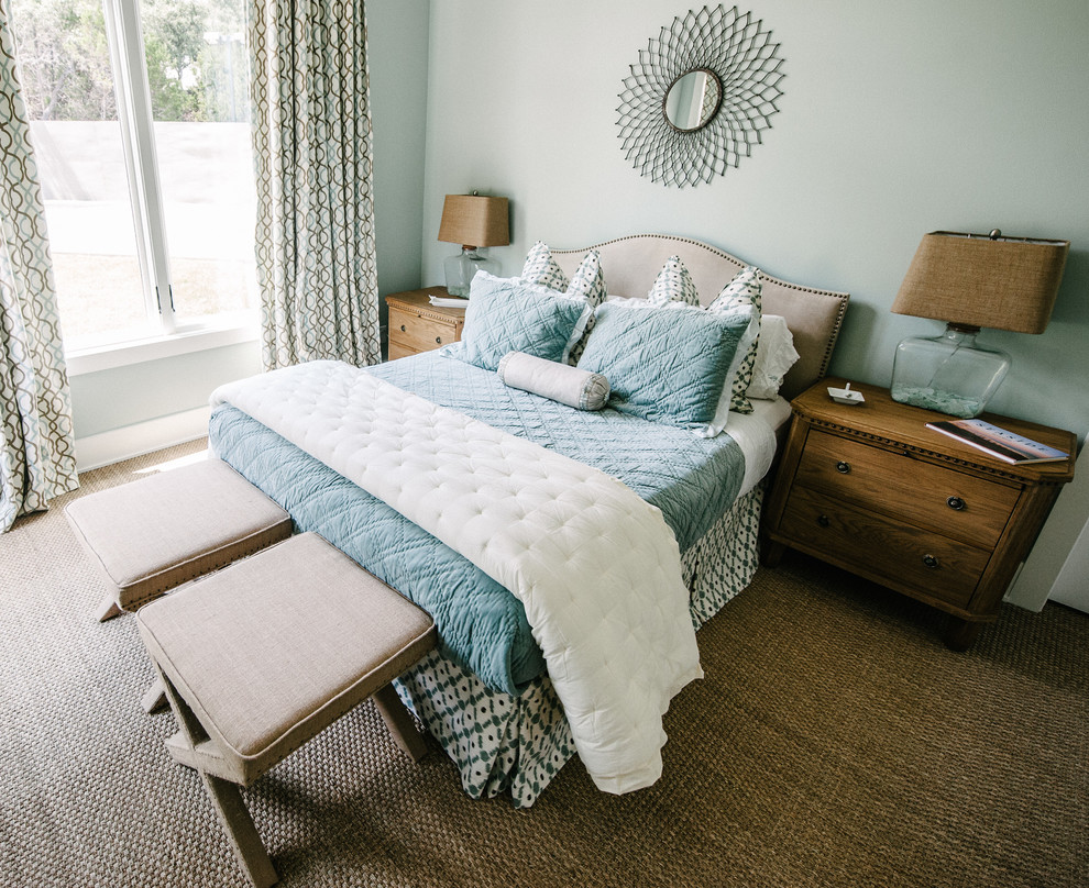 Foto på ett vintage sovrum, med blå väggar