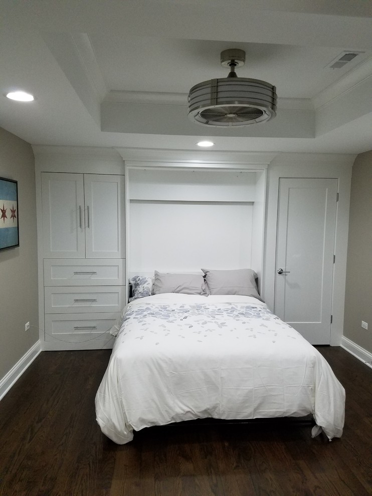 Inspiration for a timeless bedroom remodel in Chicago