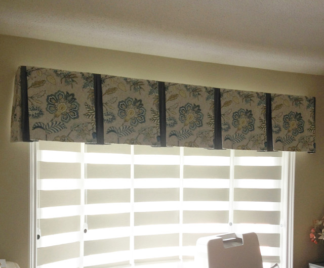 Bay windows window covering solutions - Bedroom - Toronto - by Trendy ...