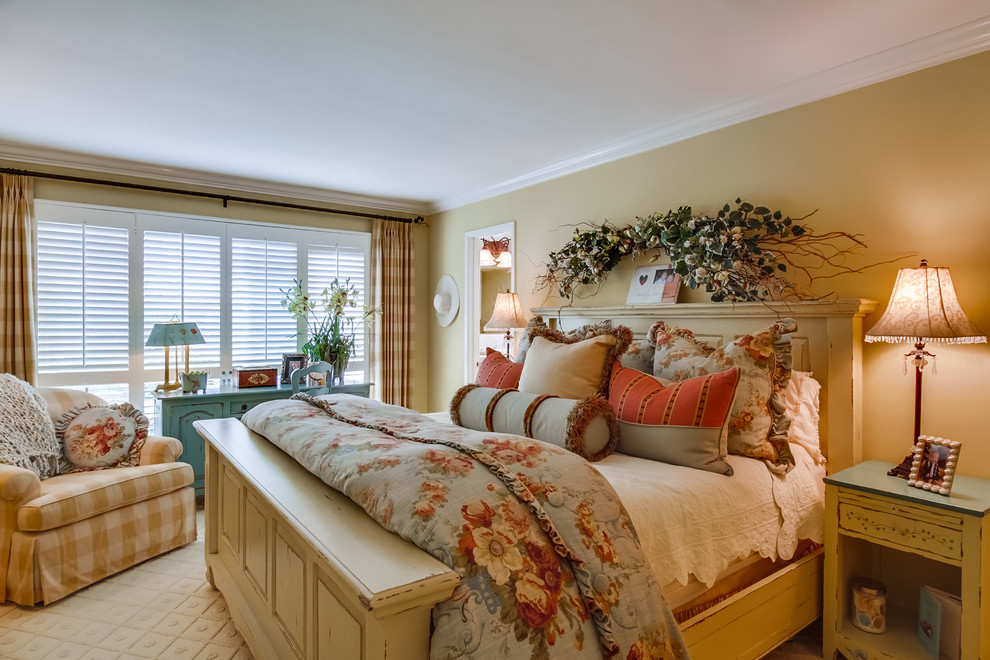 Design ideas for a medium sized traditional master bedroom in San Diego with carpet, beige walls and no fireplace.