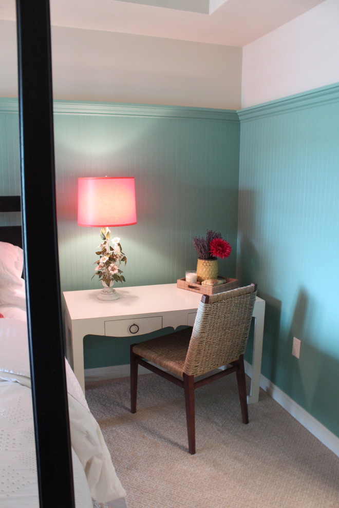 Inspiration for a coastal bedroom remodel in Chicago