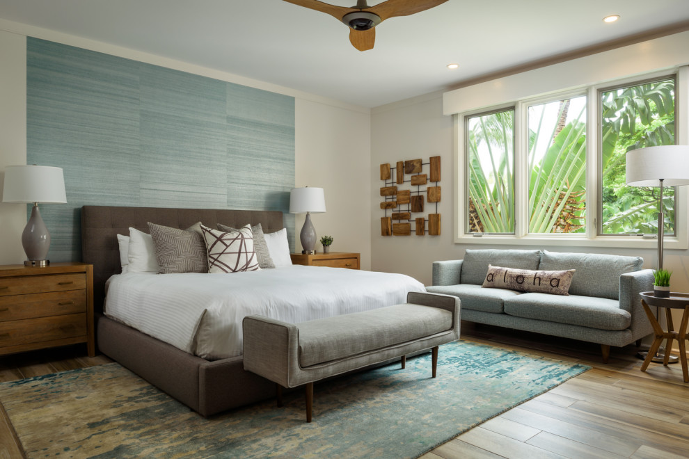Inspiration for a contemporary bedroom in Hawaii.