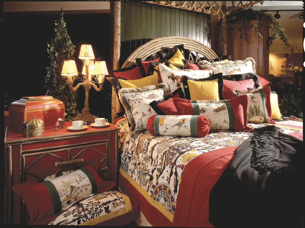 Стильный дизайн: гостевая спальня среднего размера, (комната для гостей) в стиле рустика с бежевыми стенами - последний тренд