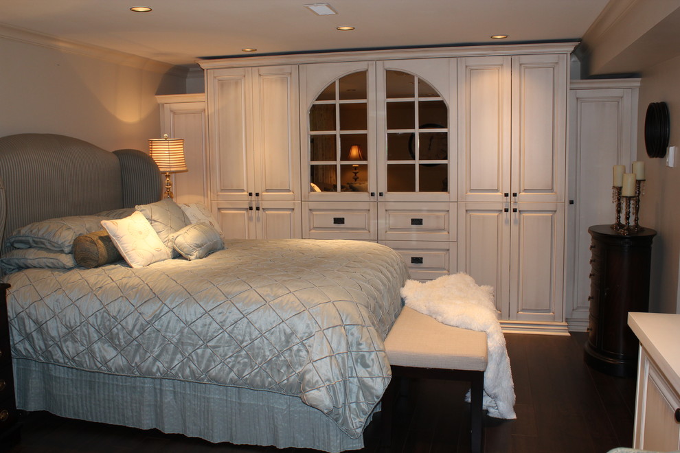 BedSitting Room Traditional Bedroom Toronto by J.L.S. Design