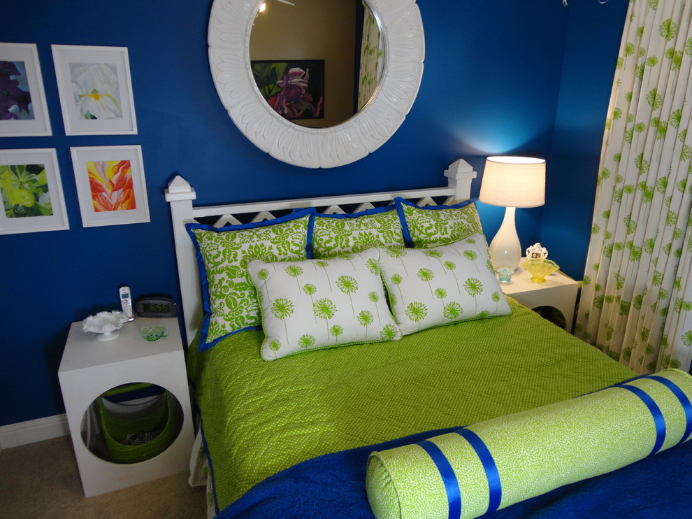Medium sized classic guest bedroom in Jackson with blue walls, carpet and no fireplace.