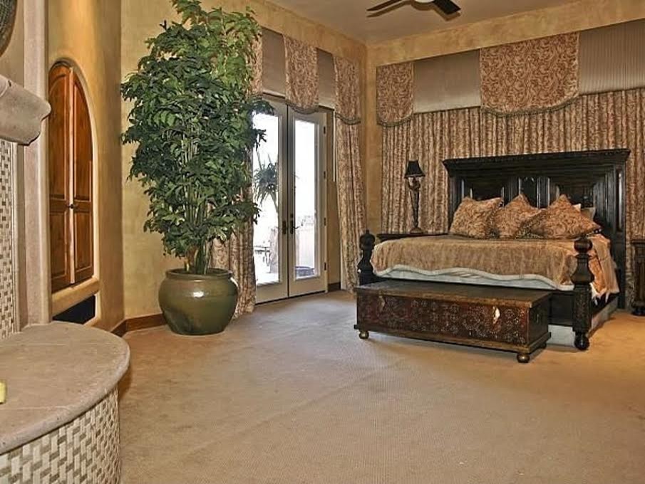 Example of a bedroom design in Phoenix