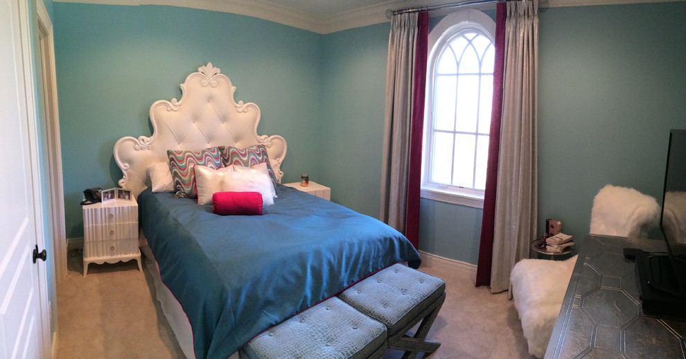 Photo of a traditional bedroom in Indianapolis.
