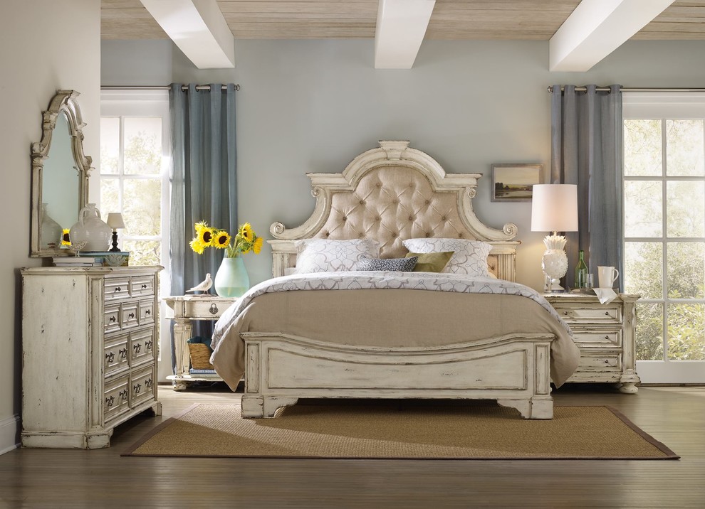 Inspiration for a shabby-chic style bedroom remodel in Birmingham