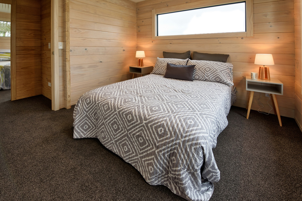 Idee per una piccola camera degli ospiti scandinava con pareti bianche, moquette e pavimento grigio