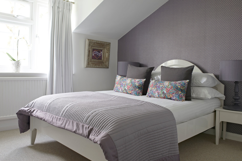 Inspiration for a bedroom in Buckinghamshire.